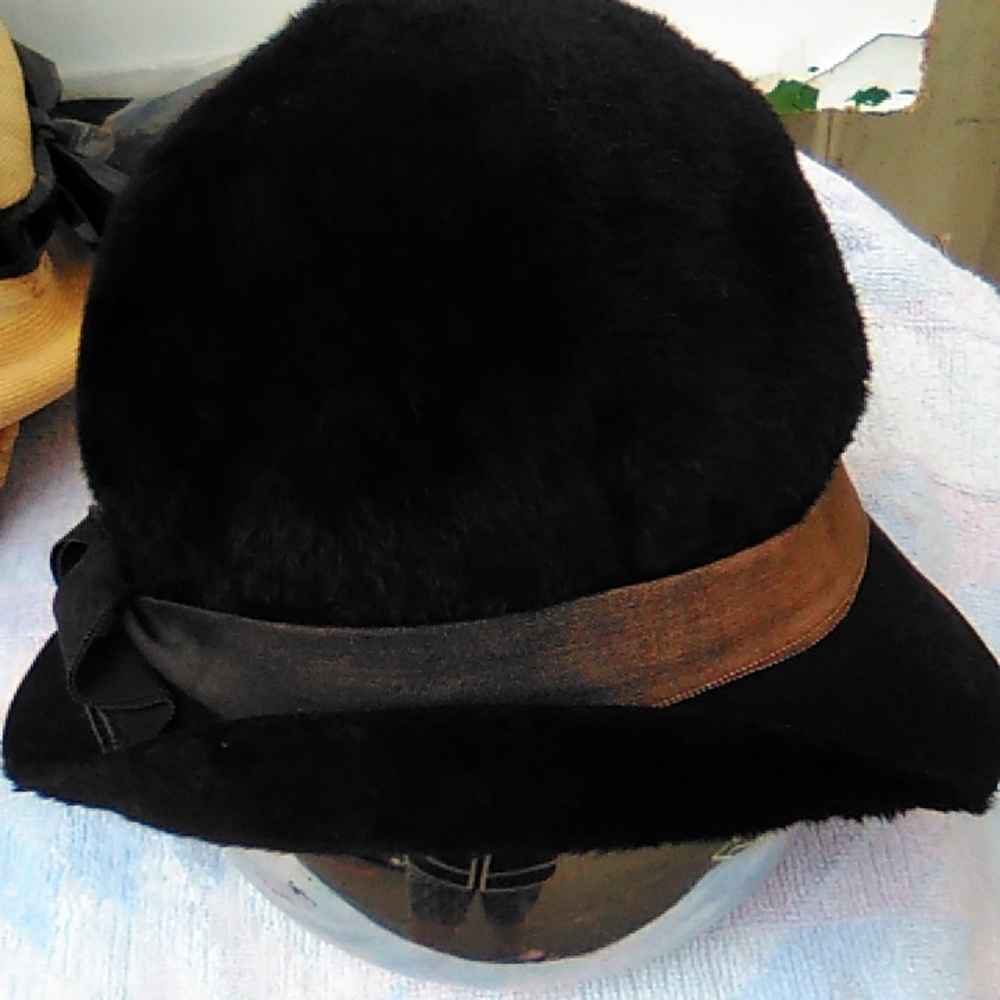 Vintage hat (fur?)